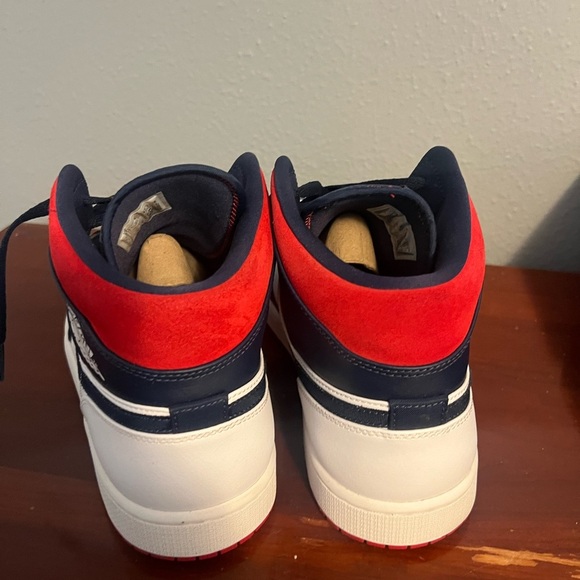Nike Men's Red, Blue, and White Sneakers Air Jordan 1 mid SE - Picture 3 of 10